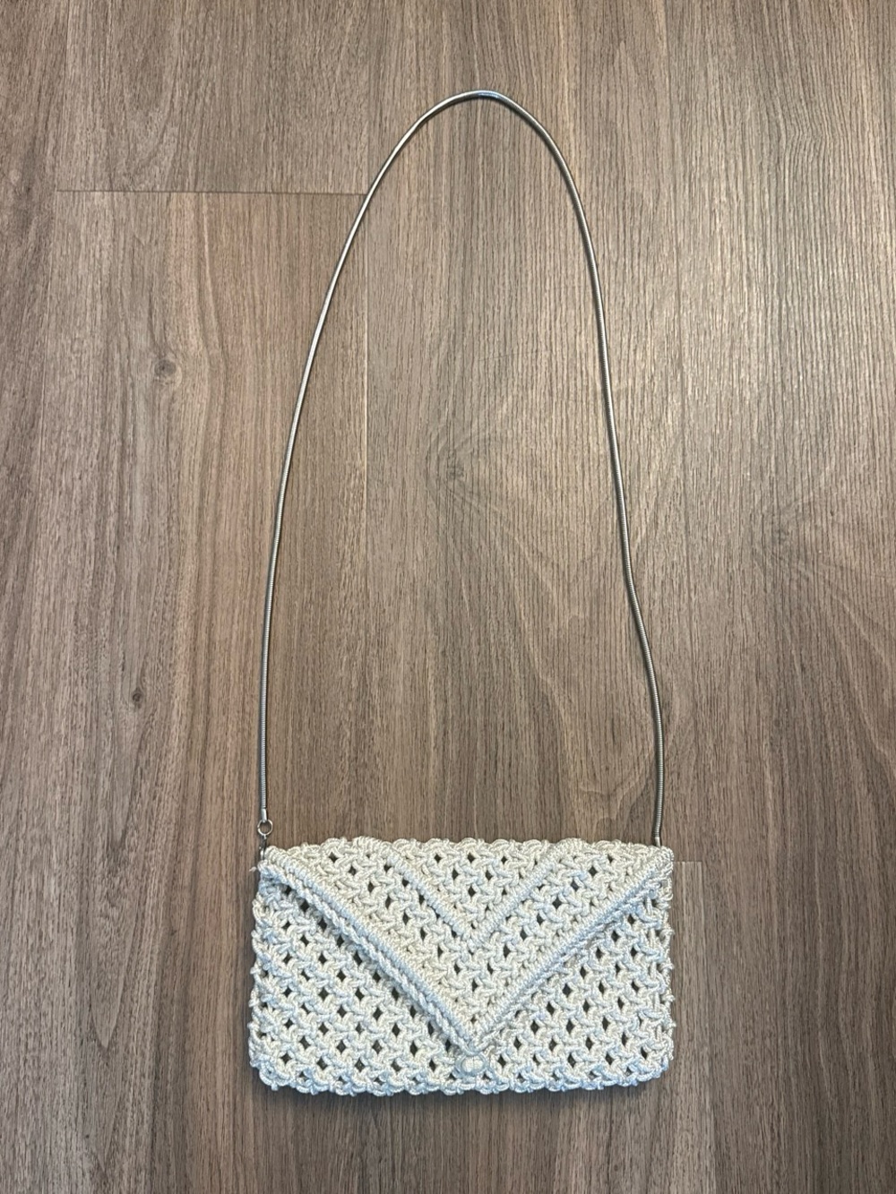 Vintage 1970s silver metallic crochet  bag with chevron pattern
